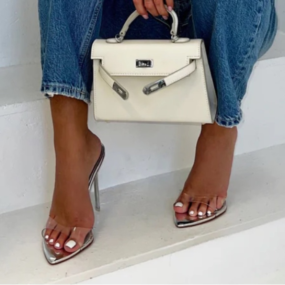 NEW Sorelle Naked Luxe Heels - Clear